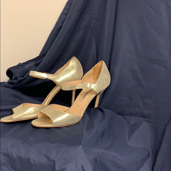 Manolo Blahnik Shoes - Manolo Blahnik Sz41IT/11US Gold stiletto open-toe